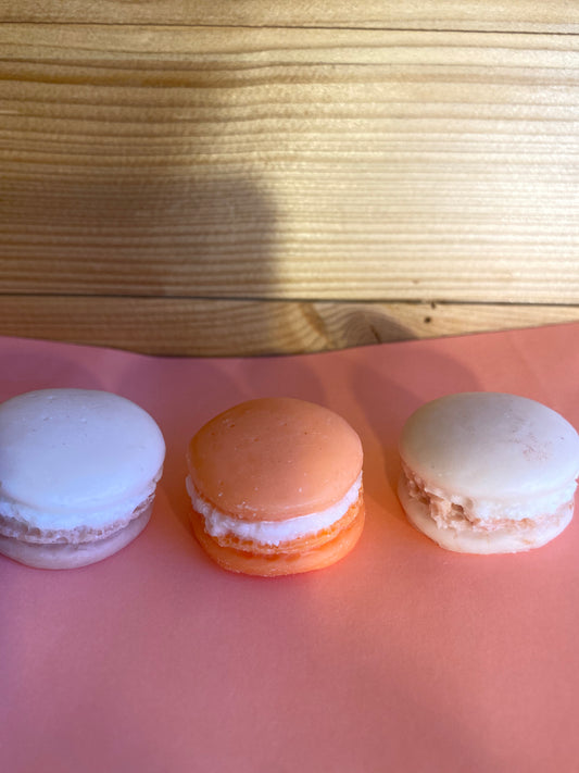 Fondants macarons mangue/caramel beurre salé